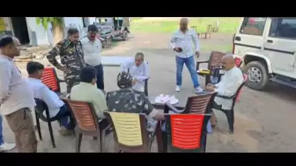 आदित्यपुर गम्हरिया: कांड्रा के HCVM स्कूल ट्रस्ट विवाद में जिला प्रशासन अलर्ट, CO ने आरोपी बिल्डर और स्कूल प्रबंधन से की बात