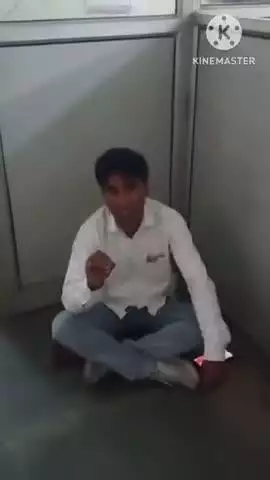 सोनीपत: खिजरपुर जाट माजरा गांव में पानी निकासी की मांग को लेकर पंचायती राज एसडीओ कार्यालय पर धरना