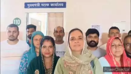 नादौन: जलाडी पंचायत के कुछ गांव के लोग टिल्लू पंचायत के साथ जुड़ने को तैयार, बीडीओ नादौन को सौंपा ज्ञापन