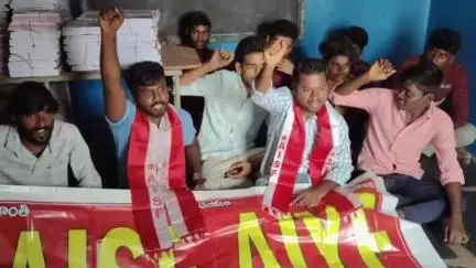ప్రైవేటు కార్పొరేట్ విద్యాసంస్థలపై చర్యలు తీసుకోవాలి; బేతంచర్ల లో  విద్యార్థి సంఘాల నాయకులు డిమాండ్