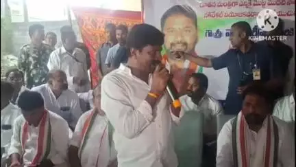 నకిరేకల్: నకిరేకల్ పట్టణంలో కాంగ్రెస్ పార్టీ సంస్థ గత నిర్మాణం కార్యక్రమం సభలో మంత్రి వాకిటి శ్రీహరి