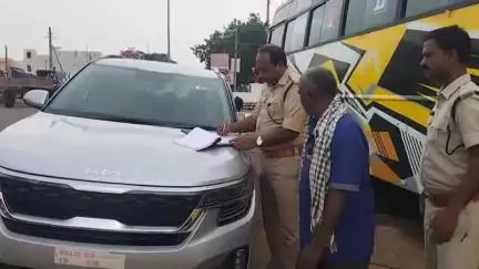 భూపాలపల్లి: వాహనదారులు తప్పక రోడ్డు టాక్స్ చెల్లించాలి :  జిల్లా రవాణా శాఖ అధికారి సంధానీ
