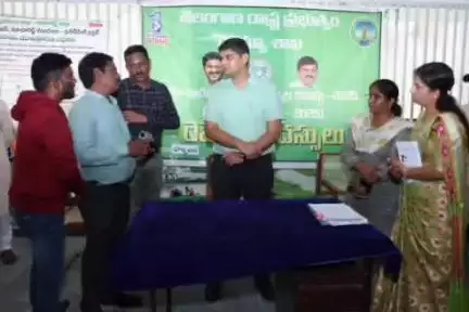 మాచారెడ్డి: భూభారతి రెవెన్యూ సదస్సుల ద్వారా రైతుల సమస్యలు పరిష్కారం అవుతాయి పరిదీ పేటలో : జిల్లా కలెక్టర్ ఆశిష్ సంగ్వాన్