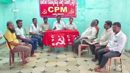 ఆత్మకూరు పట్టణంలో పిచ్చి కుక్కల బెడద నివారించండి: సిపిఎం పార్టీ డిమాండ్