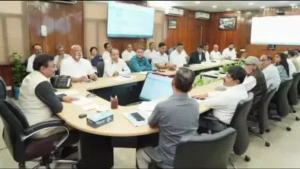 देहरादून: सचिवालय में मुख्य सचिव आनंद बर्धन की अध्यक्षता में हुई बैठक, दिए गए निर्देश