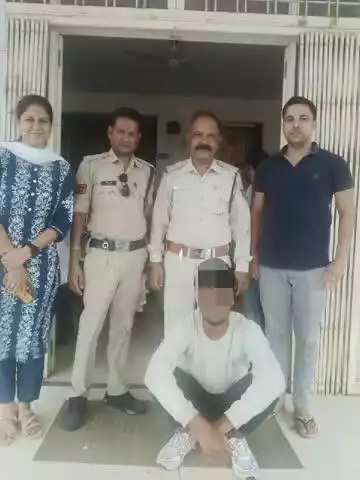 गुना नगर: फर्जी फोन पे ट्रांजैक्शन से महिला दुकानदार के साथ फ्रॉड करने वाला आरोपी पुलिस की गिरफ्त में