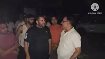 सोनीपत: विकास नगर, ककरोई रोड पर बिजली आपूर्ति बंद होने की सूचना मिलने पर विधायक निखिल मदान पहुंचे मौके पर