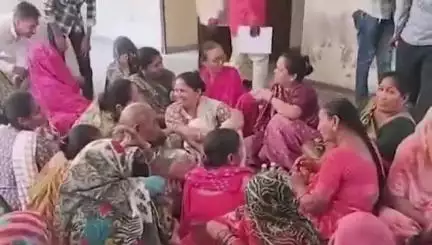 તાલોદ: તલોદ તાલુકાના ગ્રામ પંચાયત ની ચૂંટણી માં બોરીયા છાપરા પંચાયત ના મહિલા ઉમેદવારની   બિનહરીફ વરણી