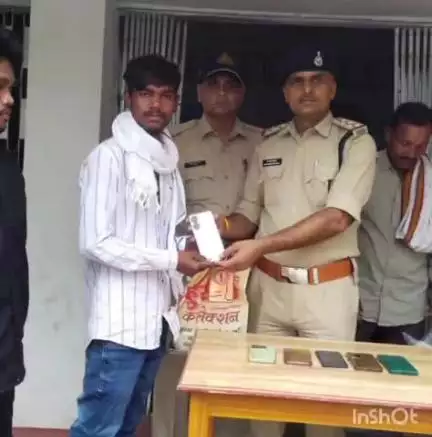 कोतमा: कोतमा पुलिस ने गुम हुए मोबाइल फोन ढूंढकर वापस लौटाए