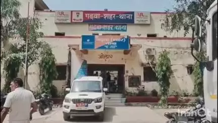 गढ़वा: गढ़वा: अबुआ आवास योजना में लापरवाही, 12 लाभुकों पर प्राथमिकी, 30 पर भी होगी कार्रवाई
