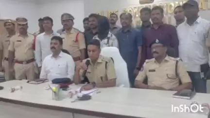 స్తంభాలపల్లిలో డబ్బు కోసం మేనత్తను హత్య చేసిన నిందితుడిని అరెస్టు చేసిన పోలీసులు