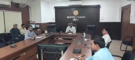 सीहोर नगर: कलेक्टर ने कलेक्ट्रेट में की नगरीय निकायों में संचालित निर्माण कार्यों व वर्षा पूर्व तैयारियों की समीक्षा, दिए निर्देश