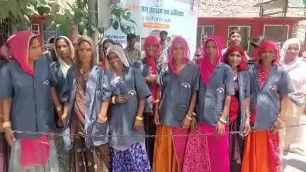 पाली: मेडिकल कॉलेज पाली के संविदा कर्मियों को नहीं मिला वेतन व पद से हटाने की धमकी पर जिला कलेक्टर पाली से मिले #jansamsya