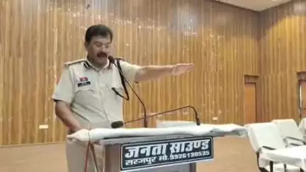 सूरजपुर: जिला पुलिस ने नशे के विरुद्ध जन जागरूकता अभियान के तहत संकल्प दिलाया