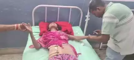 लंभुआ: लंभुआ कोतवाली क्षेत्र के गरएं गांव में पति ने पत्नी को पीटा, पत्नी घायल, जिला अस्पताल रेफर, पुलिस ने शुरू की जांच