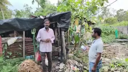 বারাসাত ১: অবশেষে সরকারি ঘর পাচ্ছেন দত্তপুকুরের পবন পাল, মুখে ফুটলো হাসি