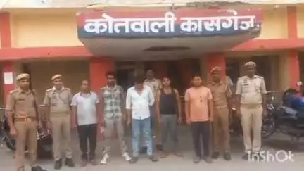 कासगंज: कासगंज में व्यापारी पर हमले के मामले में पुलिस ने कार्रवाई करते हुए 5 आरोपियों को गिरफ्तार किया