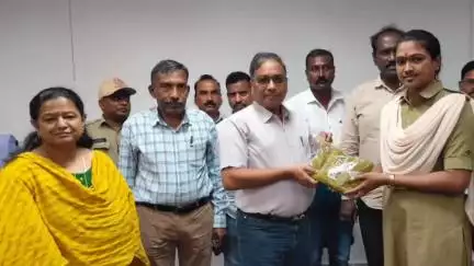భూపాలపల్లి: నూతనంగా విధుల్లో చేరిన S &PC మహిళ ఉద్యోగులకు విధివిధానాలపై దేశానిర్దేశం చేసిన ఇన్చార్జి జీఎం