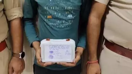 सहारनपुर: जीआरपी पुलिस ने मोहल्ला जनक नगर तकिया से एक शातिर चोर को चोरी के मोबाइल सहित किया गिरफ्तार