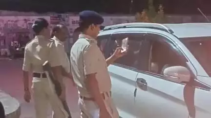 सासाराम: रोहतास में रोको-टोको अभियान के तहत 339 वाहनों की जांच, ₹1,74,000 जुर्माना वसूला गया