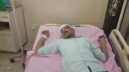 उन्नाव: उन्नाव के गाजिया खेड़ा गांव में मामूली कहासुनी के चलते दो पक्षों में हुई मारपीट, तीन लोग हुए घायल