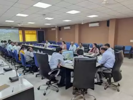 अलीराजपुर: कलेक्टर बेड़ेकर की अध्यक्षता में धरती आबा अभियान की समीक्षा बैठक का आयोजन