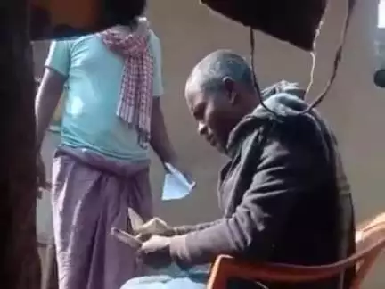 शेखपुरा: कपासी गांव: नौकरी के नाम पर ₹1,10,000 की ठगी, डीएम को ज्ञापन, वीडियो वायरल