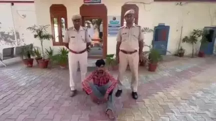 हनुमानगढ़: टाउन पुलिस ने एक युवक को 12 बोर पिस्तौल सहित किया गिरफ्तार