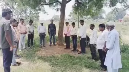 डुमरी: रांगामाटी के समीप यूनियन कार्यालय में एयर इंडिया विमान हादसे में मृत लोगों को दी गई श्रद्धांजलि