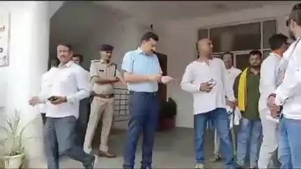 जबलपुर: मंडी मदार टेकरी क्षेत्र में रात भर खुली रहती है दुकानें, हिंदू टाइगर फोर्स ने SP ऑफिस पहुंचकर दिया ज्ञापन
