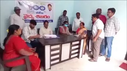 కోరుట్ల: మెట్‌పల్లి మున్సిపల్ కార్యాలయంలో పారిశుద్ధ్య కార్మికులకు, మహిళా సంఘ సభ్యులకు ఉచిత వైద్య శిబిరం