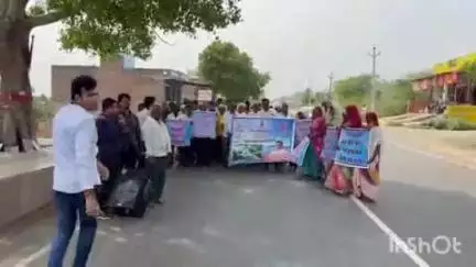घाटोल: घाटोल में वंदे गंगा जल संरक्षण अभियान के तहत जन-जागरूकता रैली का हुआ आयोजन, माही विभाग के अधिकारी रहे मौजूद