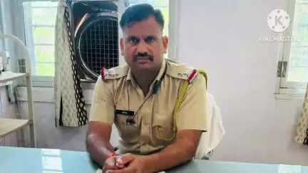 बकानी: बकानी थाना परिसर में नए थाना अधिकारी महेंद्र यादव ने संभाली पदभार