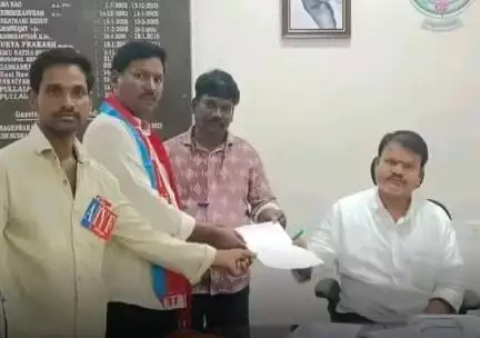 కర్నూలు: అవినీతిపై ఆరోపణలపై సమగ్ర విచారణ జరపాలి: ఏఐవైఎఫ్ కర్నూలు జిల్లా కార్యదర్శి శ్రీనివాసులు
