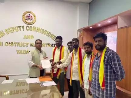 ಯಾದಗಿರಿ: ಆದರ್ಶ ಕೆಮಿಕಲ್ ಕಂಪನಿಯ ಮೇಲೆ ಕಾನೂನು ಕ್ರಮಕ್ಕೆ ಒತ್ತಾಯಿಸಿ, ನಗರದಲ್ಲಿ ಜಯ ಕರ್ನಾಟಕ ರಕ್ಷಣಾ ಸೇನೆ ಅಪರ ಜಿಲ್ಲಾಧಿಕಾರಿಗೆ ಮನವಿ