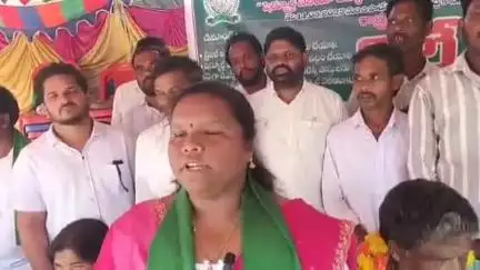 ఆదివాసీ ప్రత్యేక డీఎస్సీ సాధన కమిటీ నిరసనకు సర్పంచుల మద్దతు