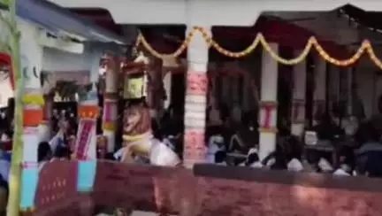 তেজপুৰ: জীয়াগাভৰু গাঁৱৰ ৰাজহুৱা নামঘৰত আজিৰে পৰা অনুষ্ঠিত কৰা হয় বাৰ্ষিক সকাম তথা পানীতোলা অনুষ্ঠান