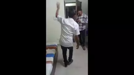 पीलीबंगा: पीलीबंगा पालिका अध्यक्ष पद की चुनावी सरगर्मियों के बीच पार्षद मानक धानका का नाचते हुए वीडियो हुआ वायरल