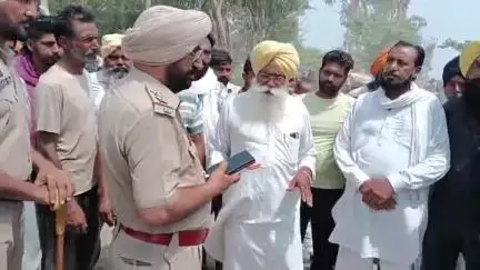 ਫ਼ਿਰੋਜ਼ਪੁਰ: ਪਿੰਡ ਝੁੱਗੇ ਹਜ਼ਾਰਾਂ ਸਿੰਘ ਵਾਲੇ ਵਿਖੇ ਨਜਾਇਜ਼ ਕਾਰਜਕਾਰਾਂ ਅੱਗੇ ਪ੍ਰਸ਼ਾਸਨ ਪੁੱਜਿਆ ਵਣ ਵਿਭਾਗ ਦੀ ਜਮੀਨ ਤੇ ਨਹੀਂ ਹੋਣ ਦਿੱਤੀ ਨਿਸ਼ਾਨਦੇਹੀ