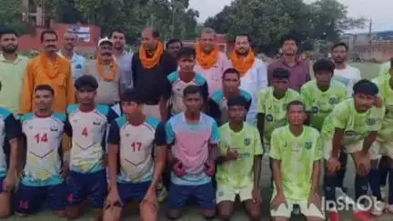 खगड़िया: यूपी को हराकर बंगाल की टीम फाइनल में, मानसी रेलवे मैदान में ऑल इंडिया फुटबॉल टूर्नामेंट आयोजित