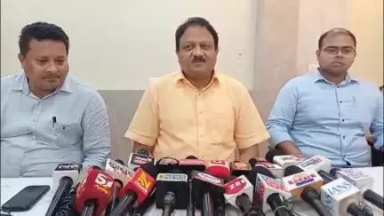 ଭଦ୍ରକ ଗ୍ରାମାଞ୍ଚଳ: ଭଦ୍ରକ ଜିଲ୍ଲାପାଳ ଙ୍କ କାର୍ଯ୍ୟାଳୟ ସଦଭାବନା ସଭା ଗୃହରେ ଭଦ୍ରକ ଜିଲ୍ଲାପାଳ ଦିଲ୍ଲୀପ ରାଉତରାୟ ଙ୍କ ସାମ୍ବାଦିକ ସମ୍ମିଳନୀ