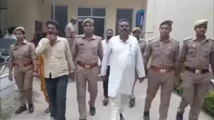 पडरौना: सेवरही धर्मपुर पर्वत की झाड़ियों में मिले अनिल हत्या कांड का पुलिस ने दो दिन में किया खुलासा