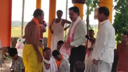 মৰিগাঁও: সিধাবাৰী সাৰ্বজনীন অনন্তপুৰী শিৱ মন্দিৰৰ প্ৰতিষ্ঠা দিৱস উপস্থিত তিৱা স্বায়ত্ব পৰিষদৰ মুখ্য কাৰ্য্যবাহী সদস্য
