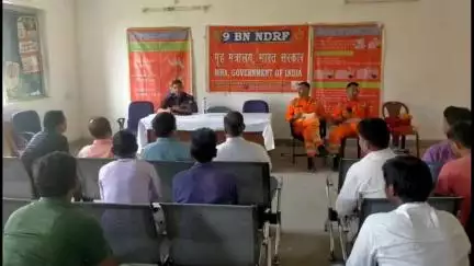 फतेहपुर: फतेहपुर प्रखंड में NDRF टीम ने ग्रामीणों को आपदा प्रबंधन को लेकर मॉक ड्रिल किया, दी जानकारी