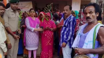 ପୋଲସରା: ବାଲିଛାଇ, ଘୋଡ଼ାପଲାଣ ଓ ଜକର ପଞ୍ଚାୟତରେ ବୁଲିଲା ବିକାଶ ବାହନ ରଥ