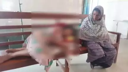 ইটাহার: পাটের জমির ফসল নষ্ট করার প্রতিবাদ করায় কাশি কুড়ি গ্রামে প্রতিবেশীর হাতে থাকা ধারাল অস্ত্রের আঘাতে জখম নাবালিকা