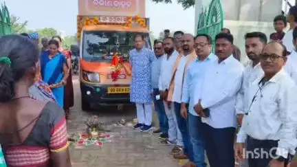 ଜୁନାଗଡ: ବଳଦ୍ଧିଆମାଳ ଠାରେ ବିକାଶ ବାହନ ରଥକୁ ସ୍ବାଗତ ସମ୍ବର୍ଦ୍ଧନା ପ୍ରଦାନ