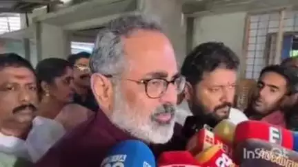കോഴഞ്ചേരി: വിമാന അപകടത്തിൽ മരിച്ച പുല്ലാട് സ്വദേശിനി രഞ്ജിതയുടെ കുടുംബാംഗങ്ങളെ  ബി.ജെ.പി സംസ്ഥാന അധ്യക്ഷൻ സന്ദർശിച്ചു