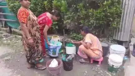 ধূপগুড়ি: জলকষ্টে ভুগছেন বানারহাট সুকান্তপল্লি ক্ষুদিরামপল্লি এলাকার বাসিন্দারা #jansamasya