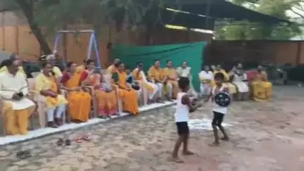 मंडला: सहस्त्रधारा रोड देवदरा स्थित सेवा भारती छात्रावास में कन्या कौशल आवासीय शिविर का किया जा रहा है आयोजन